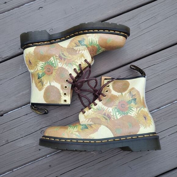 Dr. Martens 1460 TNG Vincent Van Gogh Sunflower National Gallery Boots Woman's 8 - Picture 2 of 9